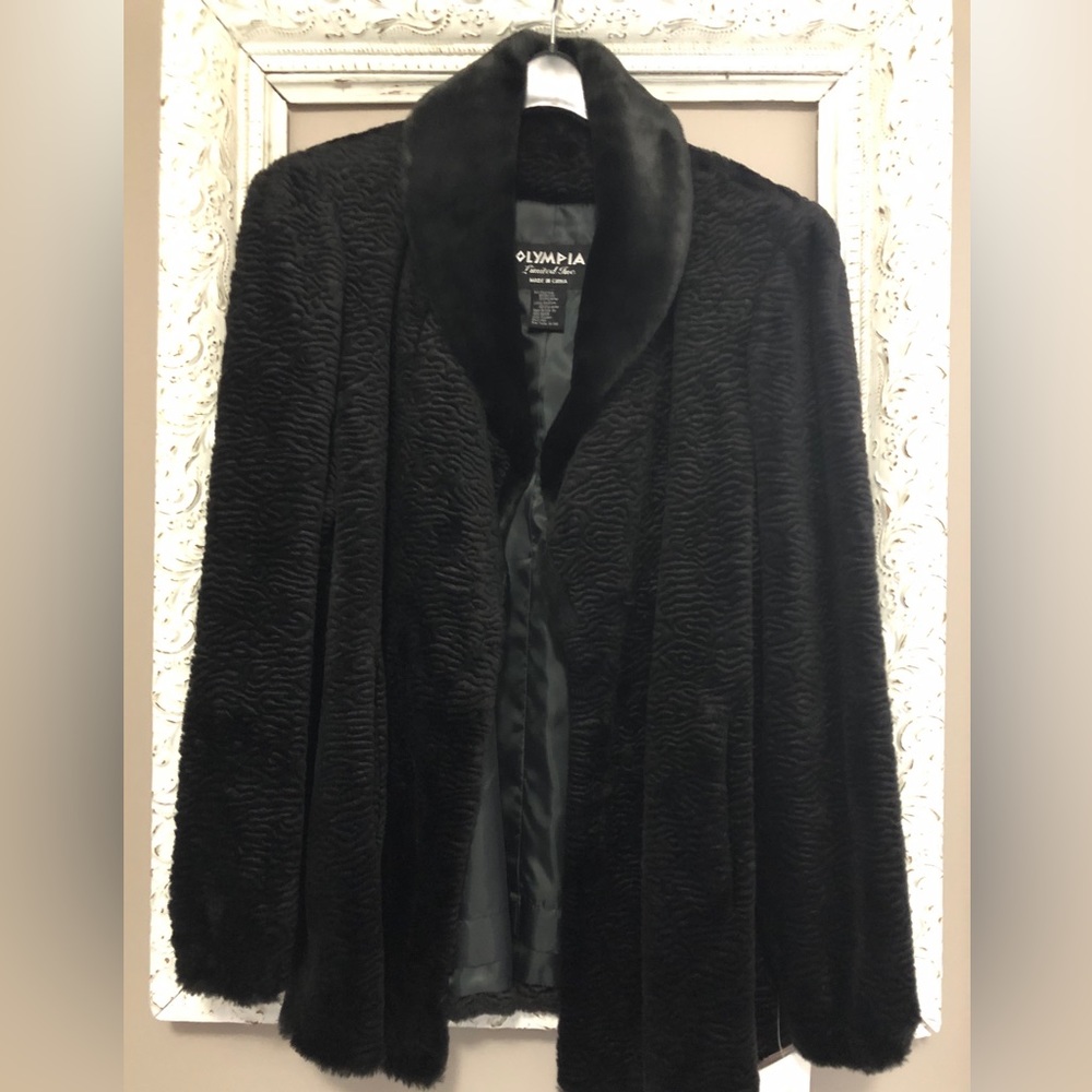 Vintage Olympia Faux Fur swing coat. NWT old stock jacket. Size 1X. ❣️